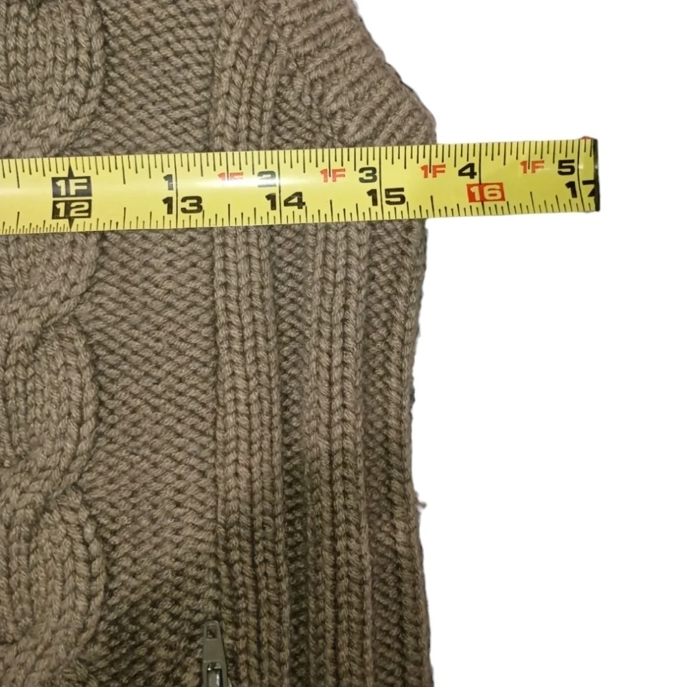 Gander Mountain Cable Knit Faux Fur Hoodie Sweater Vest Size S